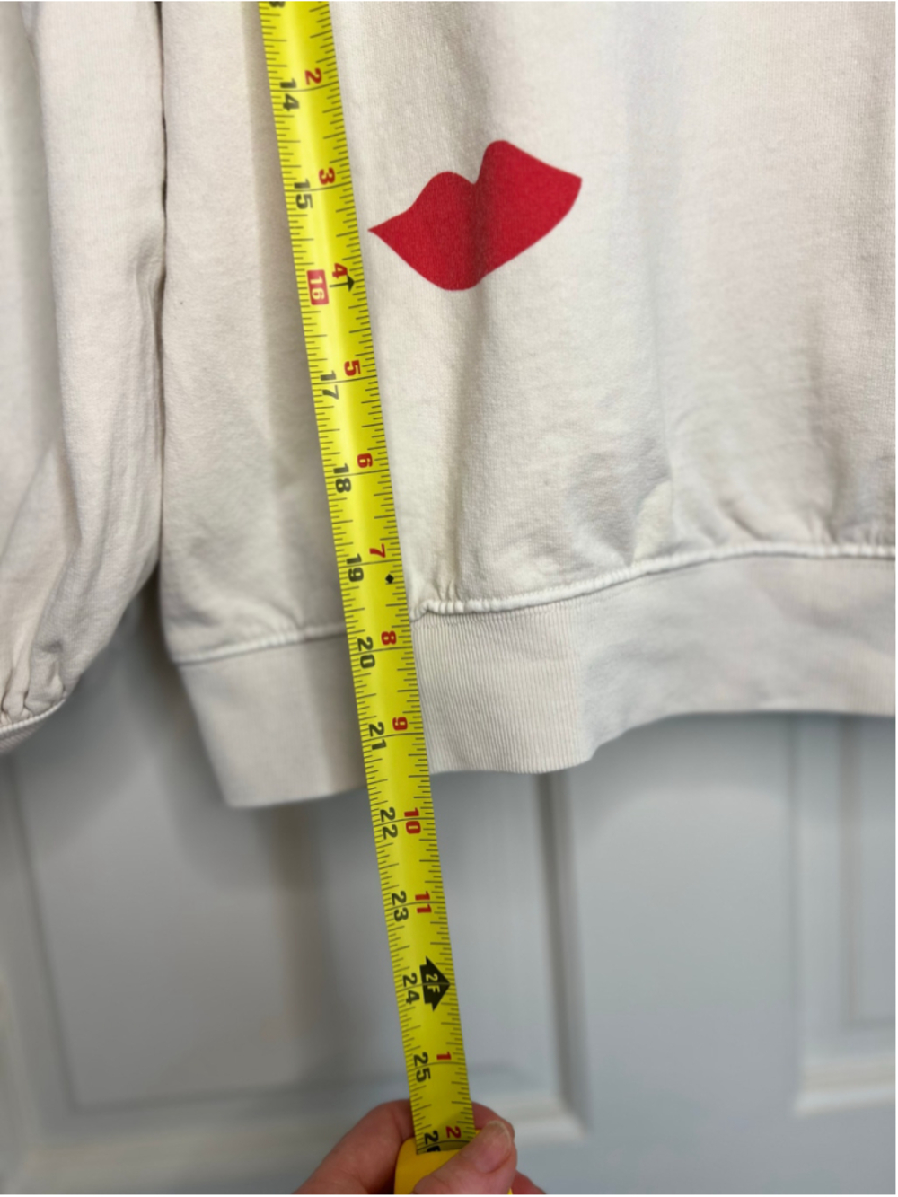 Clare V. Drop Shoulder Lips Sweatshirt M - Picture 11 of 14